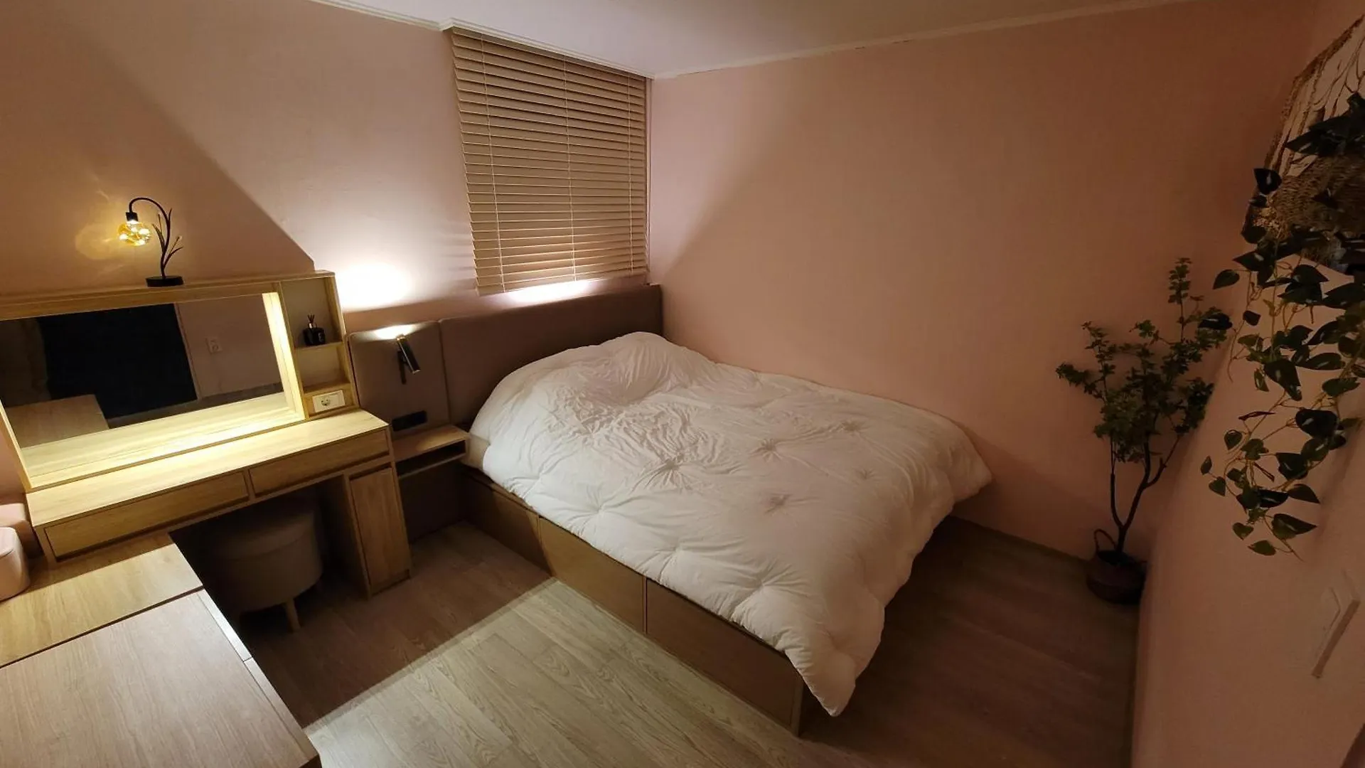 Seongsu Hot Place 3Room Seoul Aparthotel